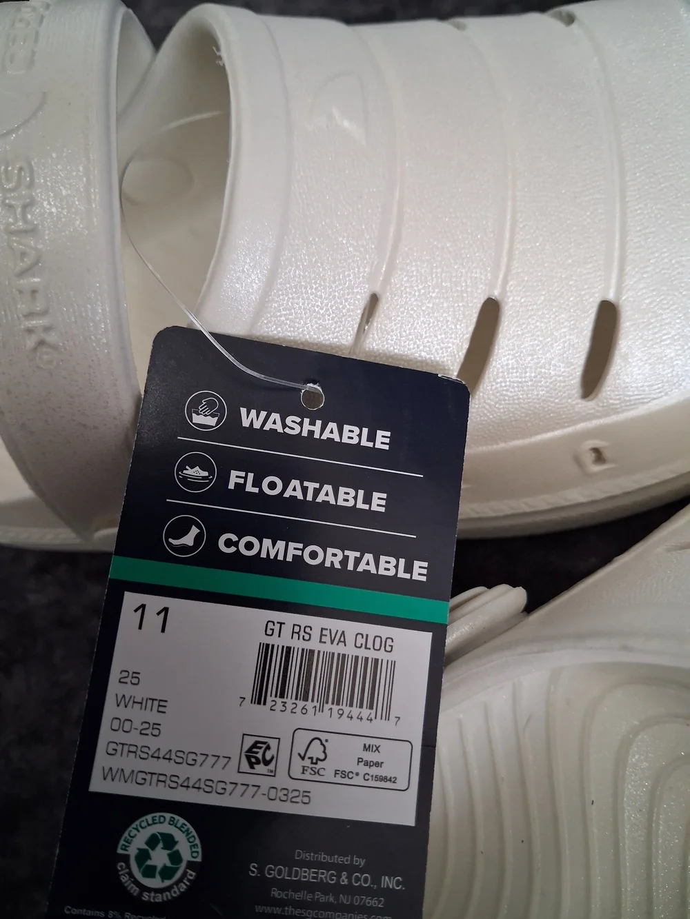 NWT Rugged Shark Pearly White Slip On Clog Shoes Girls Size 11